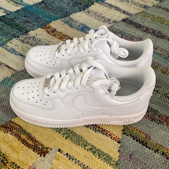 Nike Air Force 1 - Picture 2 of 6